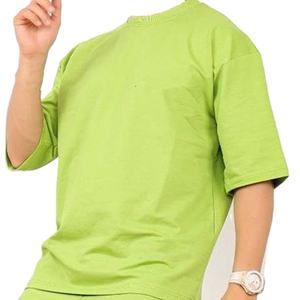 Tenues d'été décontractées personnalisées de haute qualité pour hommes ensemble de deux pièces de t-shirt à motif imprimé respirant et ensemble court - Product Image 4