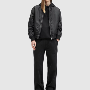 Chaqueta Bomber de Color negro sólido más vendida para hombre, diseño personalizado, tela transpirable, cuello acanalado, gran tamaño, MOQ bajo, chaqueta Bomber para hombre - Product Image 5