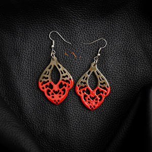 Pendientes de cuerno de Búfalo en forma de lágrima Vintage hechos a mano de Vietnam con media laca roja, accesorio de moda al por mayor personalizado - Product Image 2