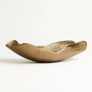 Bol et plat décoratifs de style contemporain avec couvercle sur le dessus, accessoires de décoration pour la maison - Product Image 3