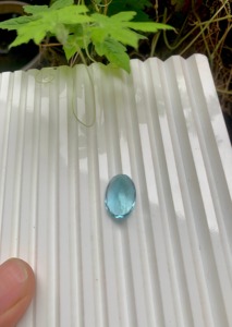 Haute qualité belle fabrication bleu foncé aigue-marine à facettes coupe naturelle ovale 8.25 carats lâche pierre précieuse boucle propre pierre pour bijoux - Product Image 4