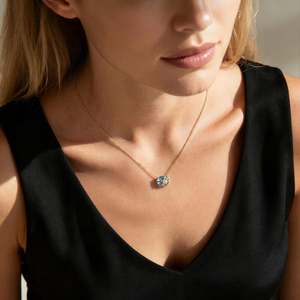 Collier de mode Jeulia Hug Me Turtle personnalisé avec pierre de naissance taille ovale - Product Image 5