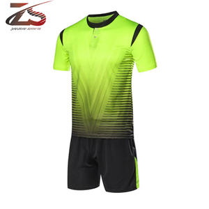 Maillot de football à manches courtes uniforme de football respirant personnalisé fabriqué au Pakistan - Product Image 5