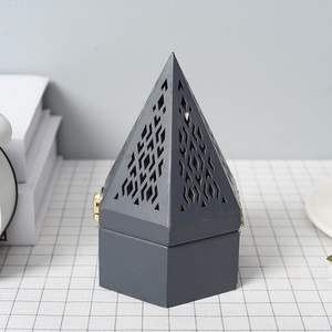 Brûleur de Bakhoor en bois de santal sculpté à la main, reflétant l'héritage arabe, les traditions de l'encens, l'art culturel, décoration durable pour la maison, collection - Product Image 5