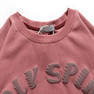 Camiseta de cuello simulado con gráfico de serigrafía Unisex personalizada, sudadera con dobladillo crudo, Camiseta corta de algodón pesado de gran tamaño con hombros caídos para hombres - Product Image 3