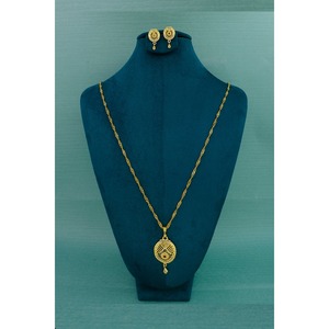 Ensemble de pendentifs en diamant américain de luxe pour femmes Micro plaqué Nouveau design Collier longue durée Ensemble de pendentifs tendance pour filles - Product Image 4