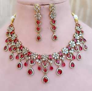 Conjunto de Collar con Circonitas Cúbicas con Corte de Estrella de Diseño Moderno y Calidad Premium para Mujer, Perfecto para Fiestas, Compromisos, Regalo, Estilo Minimalista - Product Image 2