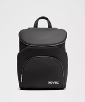 Sac à langer tendance noir avec matelas à langer et petite pochette, sac à dos de voyage 17L pour les affaires et les activités de plein air