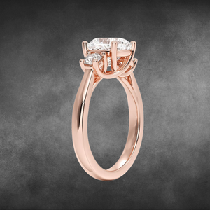 Bague de fiançailles en or avec trois diamants de laboratoire taille coussin pour femme, certifiée IGI, bijoux fins, design élégant pour mariée - Product Image 4