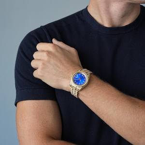 Reloj de Hombre Presidencial de 13.3CT y 41MM con Moissanita, Esfera Azul Analógica, Oro Amarillo de 14K, Fecha Luminosa, Cuarzo ETA - Product Image 3