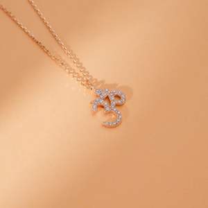 Blissful Om Pendentif Religieux 18k Or Fin Meilleure Qualité Om Ganesha Pendentif Collier Diamant Naturel Enfants Pendentif Pour Cadeaux - Product Image 2