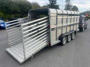 Remolque para Ganado de Tres Ejes 2026 de 14 pies (Remolque para Ganado Vacuno/Ovino 4x4 en Venta) - Product Image 2