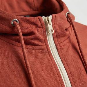 Conjunto Deportivo Premium Slim Fit para Hombre, Sudadera con Capucha y Pantalones Jogger de Felpa Técnica, Logotipo Personalizado, Ropa Deportiva de Invierno para Gimnasio - Product Image 4