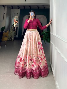 Secuencia de impresión floral de seda Dola del último diseñador Zari Border Lehenga Choli por Fab Zone - Product Image 4