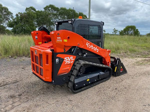 Kubota SVL 75-2 Mini Minicargadora de ruedas sobre orugas, motor diésel usado, componentes de núcleo de nueva condición, incluido el cojinete de la bomba - Product Image 6