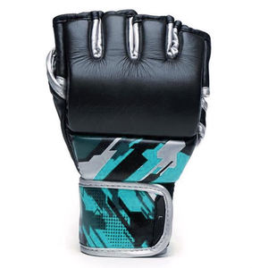 Gants d'entraînement MMA personnalisés de qualité supérieure fabriqués au Pakistan, gants de MMA et de boxe demi-doigts pour adultes avec logo personnalisé - Product Image 3