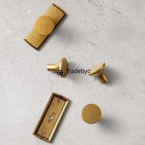 Tradebyd Boutons de tiroir en laiton classiques Poignées de meuble minimalistes écologiques durables pour tiroirs et armoires de cuisine et de salle de bain - Product Image 1