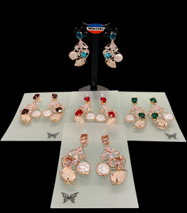 Pendientes con tachuelas de piedra de inspiración étnica con aspecto real para ocasiones y reuniones disponibles a granel a precios económicos - Product Image 2