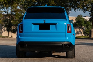 2022 โรลส์-รอยซ์ คัลลิแนน แบล็คแบดจ์ น้ำมันเบนซิน ไมล์น้อย - Product Image 3