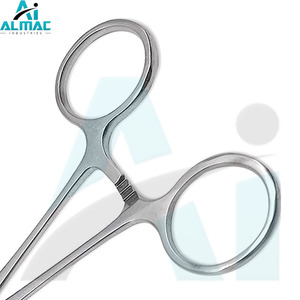 Fórceps Kelly hechos a mano de precisión ALMAC para procedimientos quirúrgicos con mecanismo de bloqueo suave y diseño ergonómico - Product Image 6