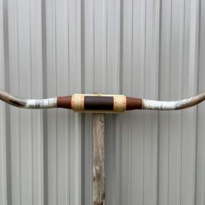 Decoración de Pared con Cuerno de Toro Indio, Cuerno de Búfalo, Estilo Animal Moderno y Ecológico - Product Image 4