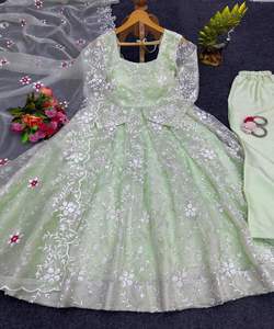 Fashion Fusion: estilo pakistaní Salwar Kameez: fusión de estilos tradicionales y modernos, creando una moda elegante y elegante - Product Image 5