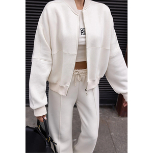 Conjuntos Deportivos de 2 Piezas para Mujer, Personalizados OEM 2025, Venta al por Mayor, Trajes Deportivos de Forro Polar Transpirable para Invierno y Primavera - Product Image 4