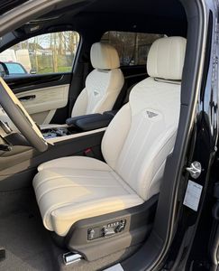 TOUT NEUF 2025 BENT LEY BENT AYGA EWB AZURE V8 5 PLACES ÉDITION ALLEMANDE 549CV TRANSMISSION AUTOMATIQUE - Product Image 2