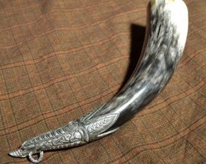 Cuerno para beber vikingo hecho a mano de cuerno Real Natural de la mejor calidad de tradición pulida con la mejor calidad hecho por exportación desde la India - Product Image 5