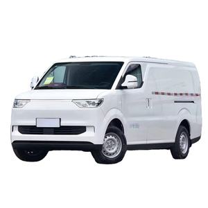 Véhicule électrique d'occasion Dong-fe-ng E008 2025, suspension arrière multi-liens, freins à disque ventilés, 6 places, autonomie NEDC 201-300 km - Product Image 1