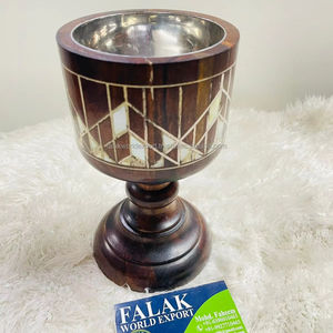 Brûleur d'encens Bakhoor en bois naturel 100% fait à la main Brûleur d'encens en bois et nacre pour usage religieux par FWE - Product Image 1