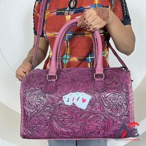 Sac de voyage personnalisé en cuir usiné à la main portable sac de sport rapide sac de voyage en cuir véritable au design durable pour unisexe - Product Image 1