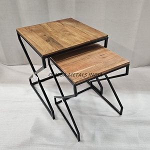 Table d'appoint en métal martelé, table d'appoint moderne sur piédestal, table d'appoint compacte pour salon, chambre à coucher, hôtel, vente en gros - Product Image 4