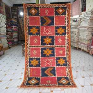 Tapis marocains authentiques faits à la main en laine, motifs berbères traditionnels, styles vintage et modernes pour la décoration intérieure - Product Image 1
