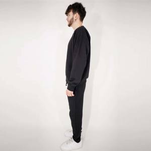 Conjunto de sudadera y joggers de cuello redondo de mezcla pesada para hombre: chándal suave y duradero perfecto para ropa informal diaria - Product Image 4