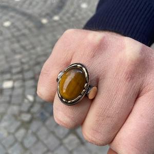 Anillo fino de plata hecho a mano con piedra de ojo de tigre natural Anillo de piedra de ojo de tigre de plata Ovalada para hombres - Product Image 6