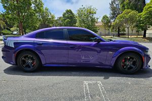 Dodge Charger Scat Pack Widebody Super Bee 2023 Usado (LHD/RHD) - Product Image 4