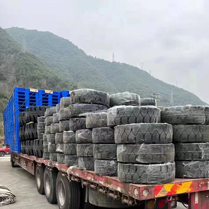 Neumáticos sólidos industriales duraderos 15x4-8 Neumáticos de alto rendimiento para montacargas y tractores para aplicaciones de servicio pesado - Product Image 4