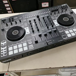 Fiarly UTILISÉ (MA-6) Rol-et DJ-808 DJ - Product Image 1