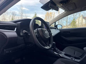 Toyota Corolla LE 2024 d'occasion en excellent état - Product Image 3