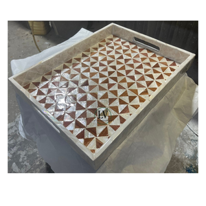 Nouvel arrivage Plateaux de service en bois fabriqués à la main écologiques avec incrustation de vadrouille Décorations de table au design unique Vente en gros du Vietnam - Product Image 2