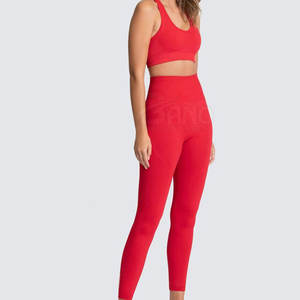 Moda Top Venta Mujeres Fitness Wear Yoga Set Entrenamiento Venta en línea Precio razonable Yoga Set - Product Image 2