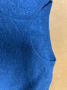 เสื้อสเวตเชิ้ตคอกลมผ้าฝ้ายแบบกำหนดเองสำหรับผู้ชาย ลายเรียบ ผลิตแบบ ODM ย้อมสีพื้น ด้วยวิธีการทอผ้า สำหรับเสื้อผ้าฤดูใบไม้ผลิ - Product Image 4