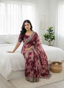 Colección Exclusiva de Saris Indios para Mujer, Diseño Elegante con Bordado de Hilo Zari y Red de Sarga - Product Image 2