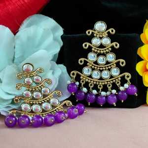 Kundan et perles boucles d'oreilles superposées suspendues charme royal finition premium léger et confortable parfait pour les occasions festives - Product Image 4