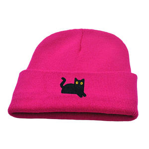 Chapeau en tricot chaud d'automne et d'hiver pour hommes et femmes, joli motif de chat noir brodé, bonnet en laine - Product Image 1