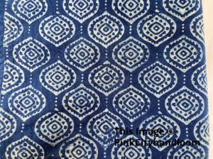 Tissu en coton naturel pour la confection de déguisements pour femmes, tissu bleu indigo imprimé à la main, tissu imprimé floral - Product Image 4