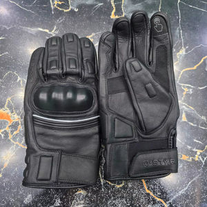 Gants de moto en cuir personnalisés avec logo et couleurs sur mesure - Gants de sport durables pour l'extérieur avec compatibilité tactile - Product Image 1