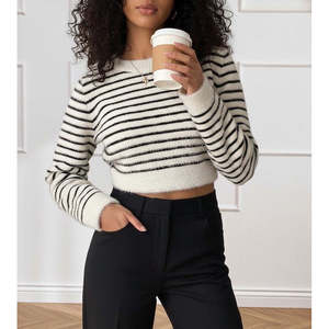 Blusa de punto corta con cuello alto y manga larga para mujer, 31067 - Blanco - Product Image 3