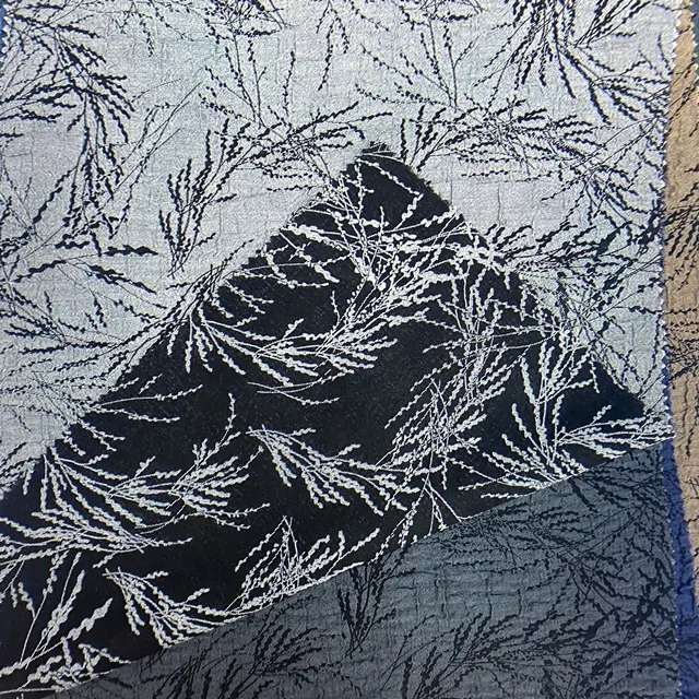 Produttore di tessuto ABAYA fornitura popolare disegno floreale poliestere Jacquard tessitura tessuto nero Abaya spedizione in Arabia Saudita